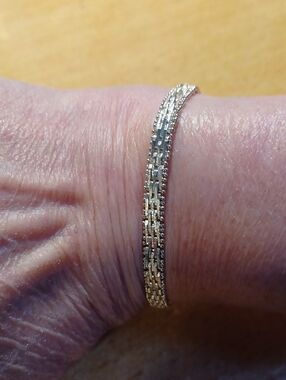 Sterling Silver Elegant layered chain design Bracelet.